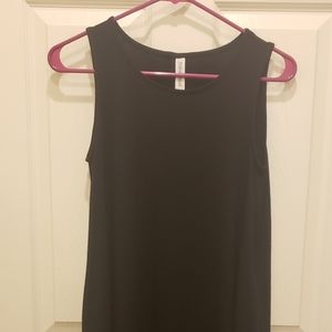 Sleeveless mid-length dress with POCKETS!!!